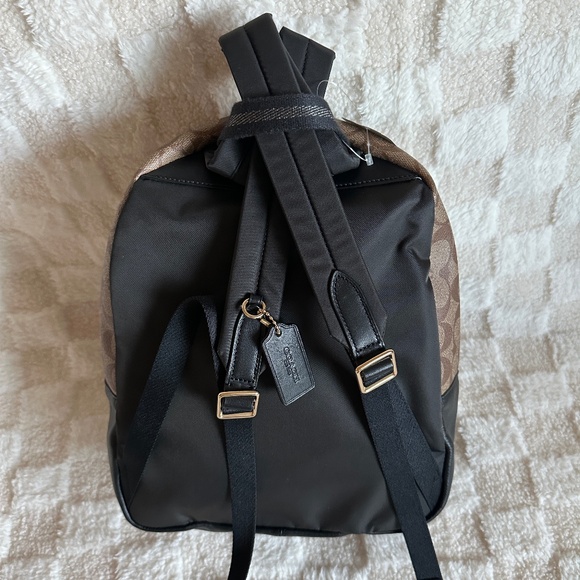 NWT! RARE! Coach Vandal Gummy Bear Charlie Backpack In Signature Canvas F76657 - Picture 3 of 12